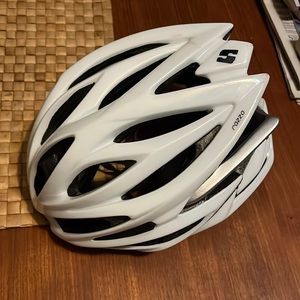 Scattante bike helmet